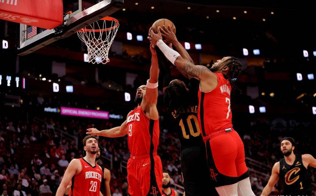 开云体育-火箭队惊险取胜，晋级下一轮