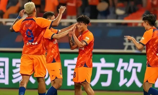 开云体育中国官网-球星状态火爆，多次进球助球队获胜