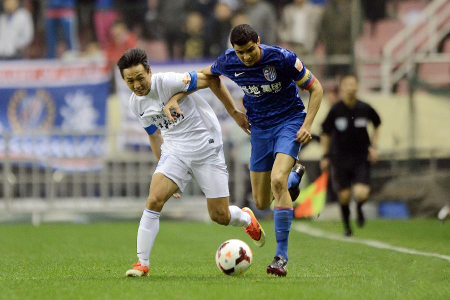 包含广州富力客场挑战上海申花，争夺积分的较量令人期待的词条