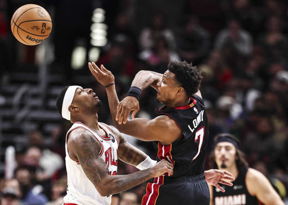 开云体育官网入口-公牛惨败湖人，狂犬贝尔完成精彩单挑