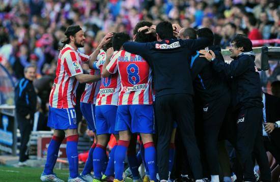 一支实力强大的弱队跻身前列