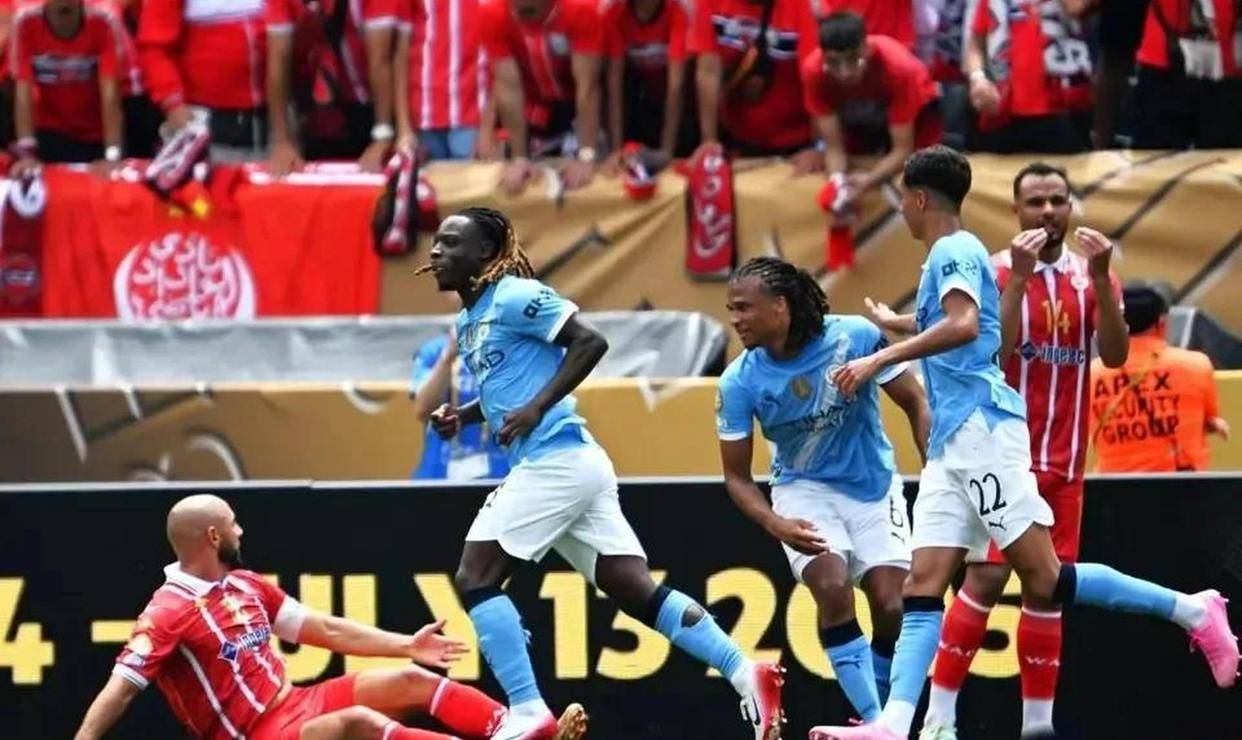 包含尤文图斯惊险晋级,小组头名稳固的词条 包含尤文图斯惊险晋级,小组头名稳固的词条