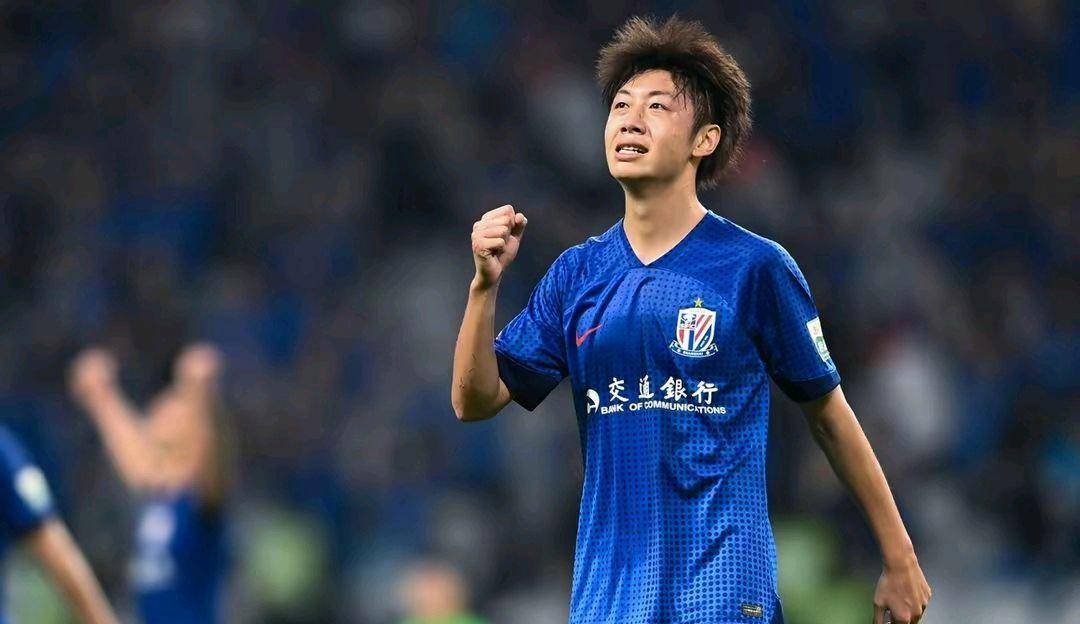 球员表现出色,赛场上风头无两的简单介绍 球员表现出色,赛场上风头无两的简单介绍