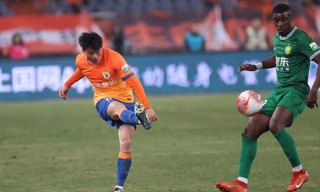 强队崭露头角，争夺胜者之席的简单介绍