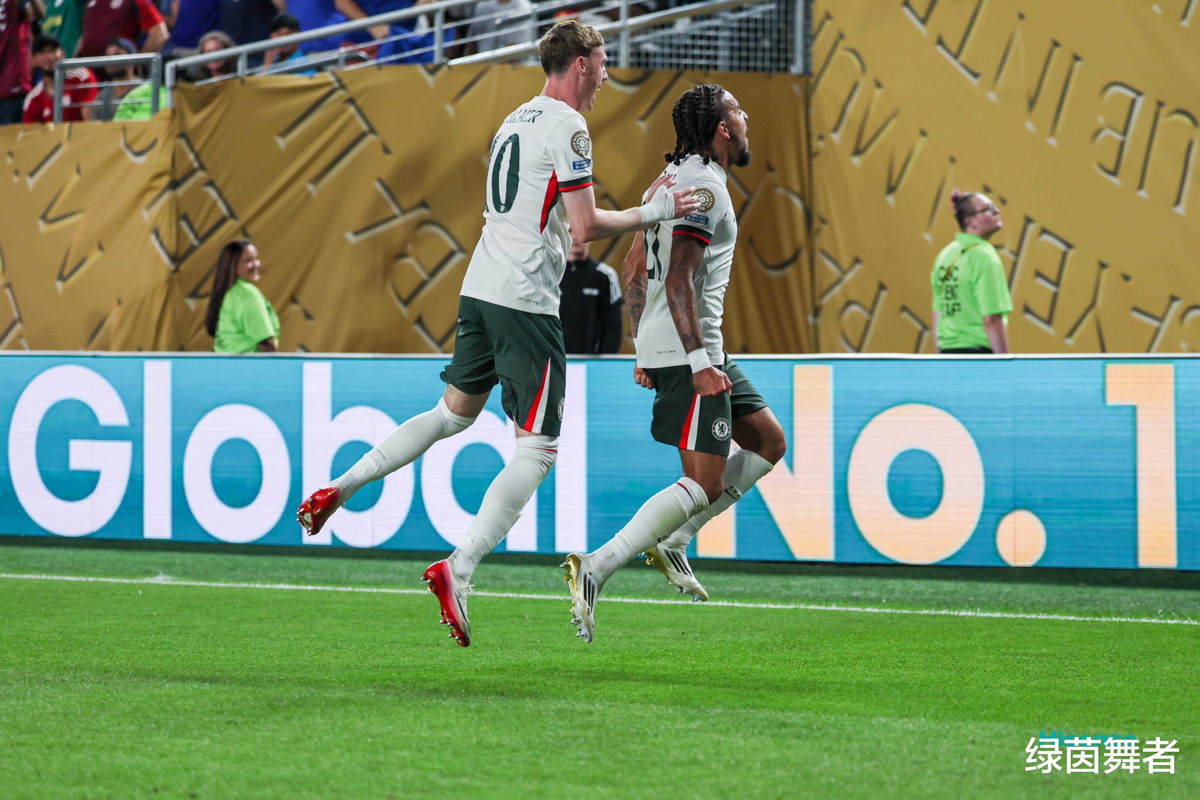 开云体育网页版-切尔西逆袭皇家社会，晋级欧冠半决赛