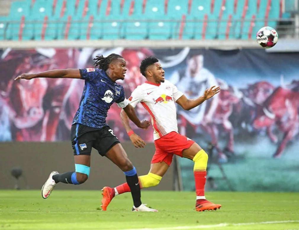 莱比锡红牛在客场战胜勒沃库森，稳固前四位置的简单介绍