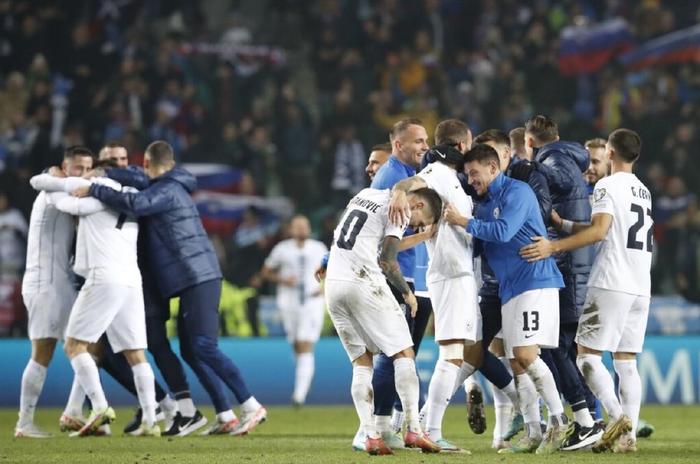 包含马尔代夫逆转斯洛文尼亚，欧预赛收官的词条