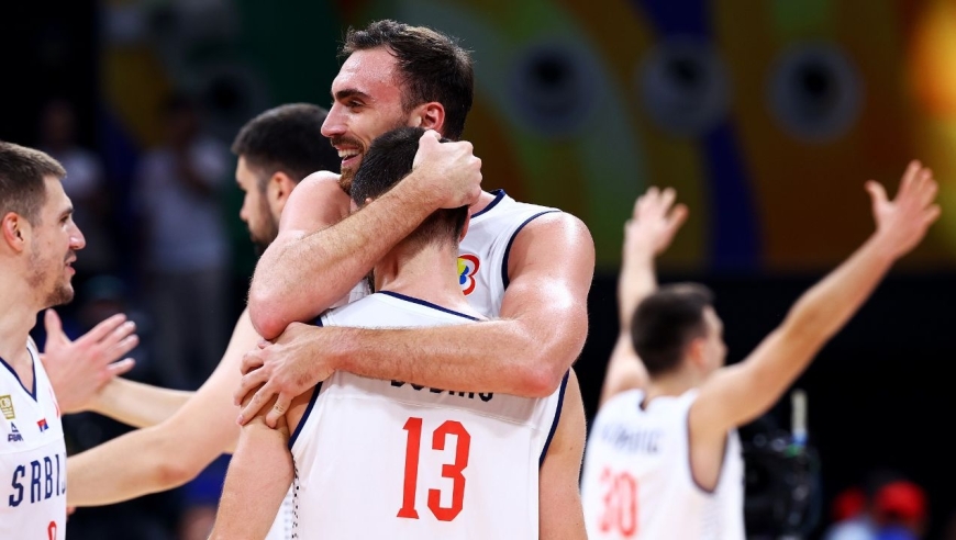 塞尔维亚队在主场比赛中力克对手 塞尔维亚队在主场比赛中力克对手