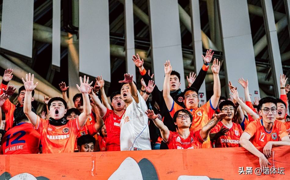 关于球队精英球员集体爆发，带领球队赢得胜利的信息