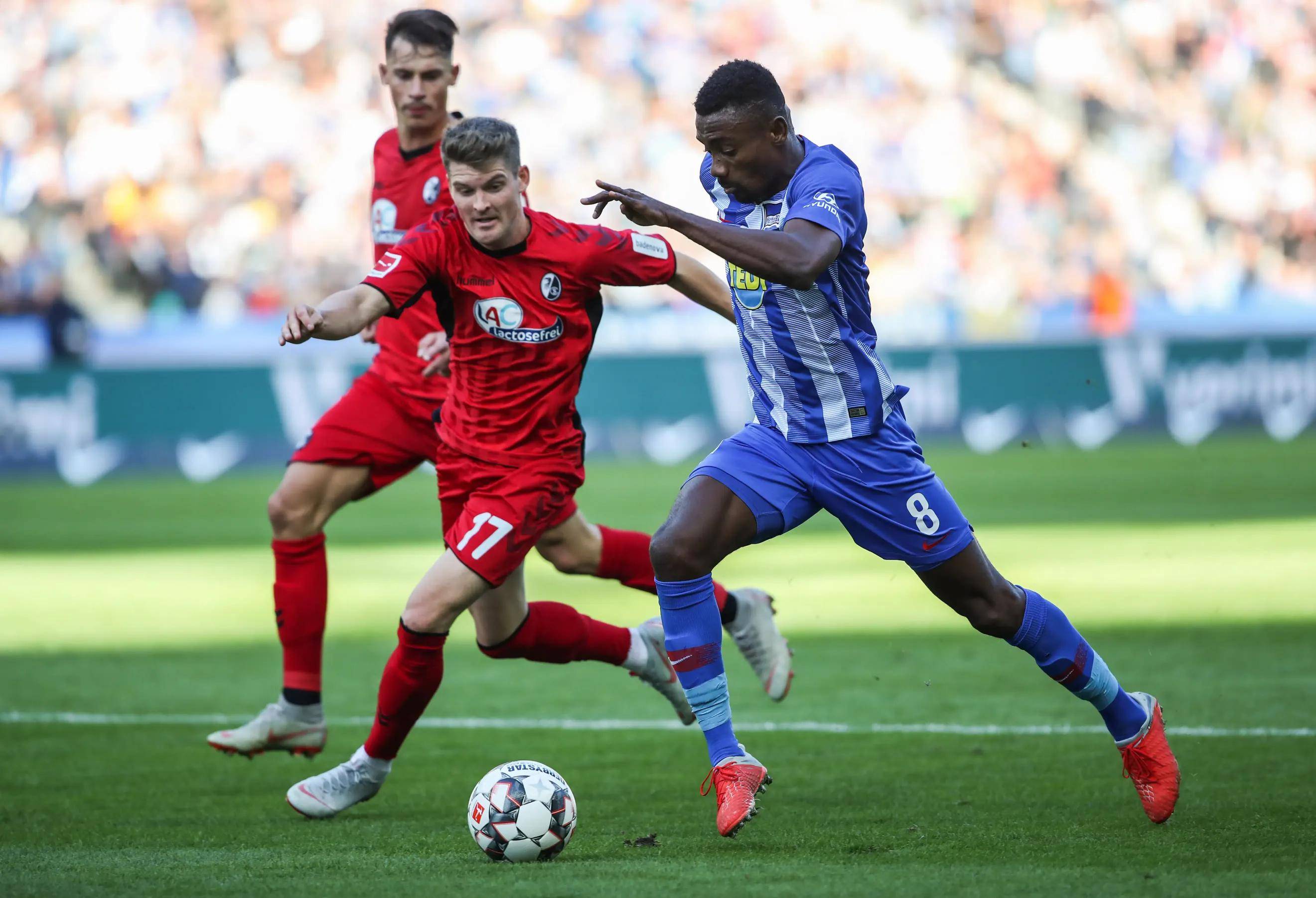 开云体育下载-关于阿贾克斯前锋成热门转会目标的信息