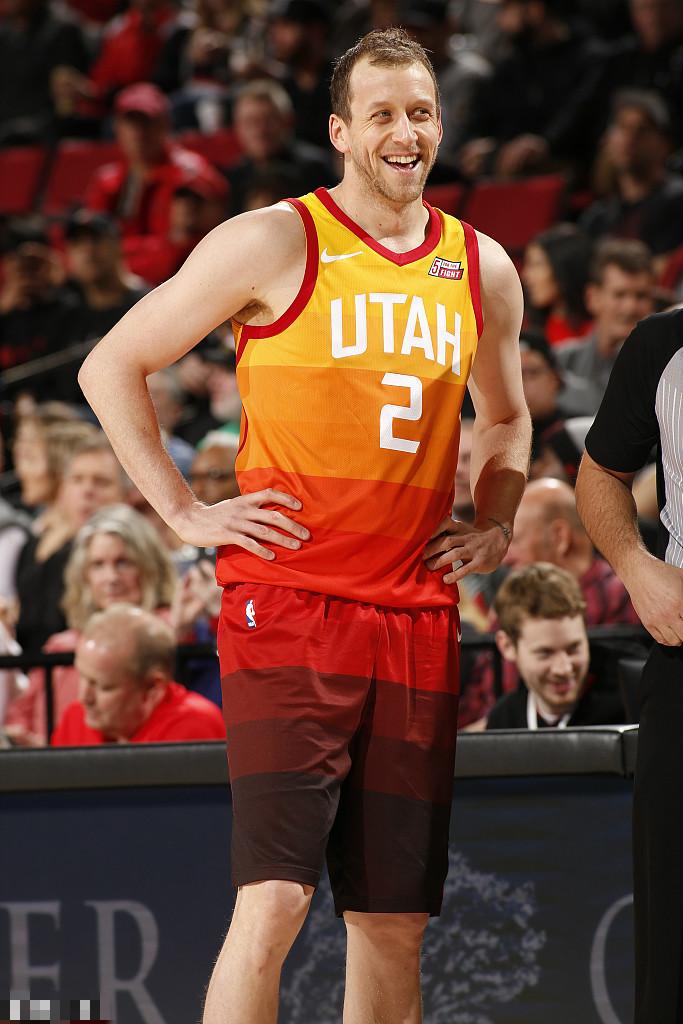 开云体育网站-爵士球队篮板失守问题凸显，需进行调整