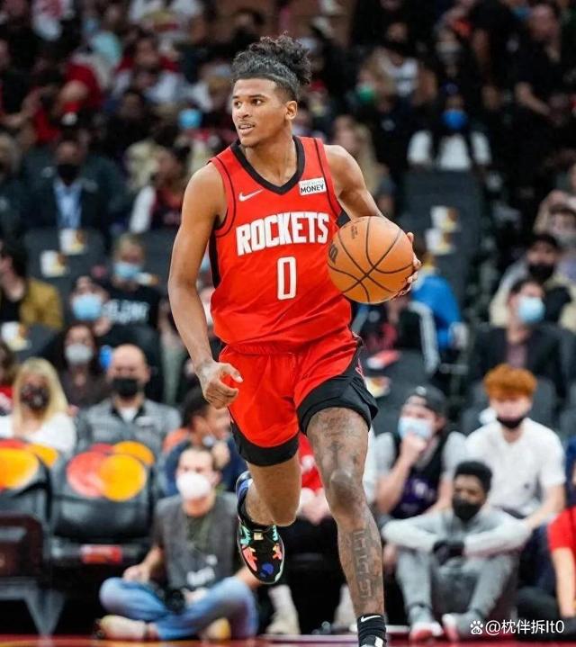 郑州队主场告捷东莞队,斩获关键三分 郑州队主场告捷东莞队,斩获关键三分