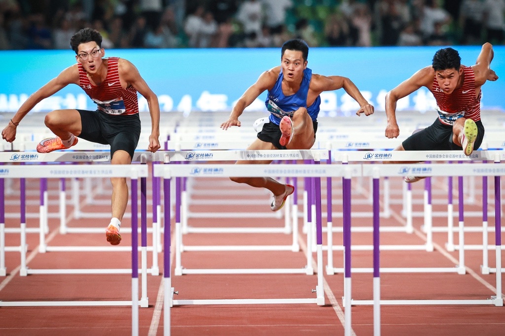 中国田径队夺得男子跨栏金牌 中国田径队夺得男子跨栏金牌