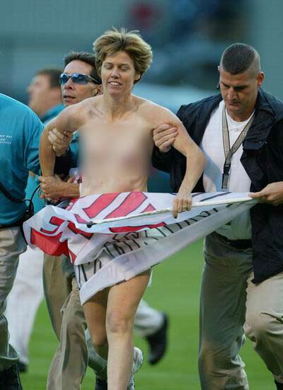 葡萄牙女足大胜希腊女足，掀起风暴