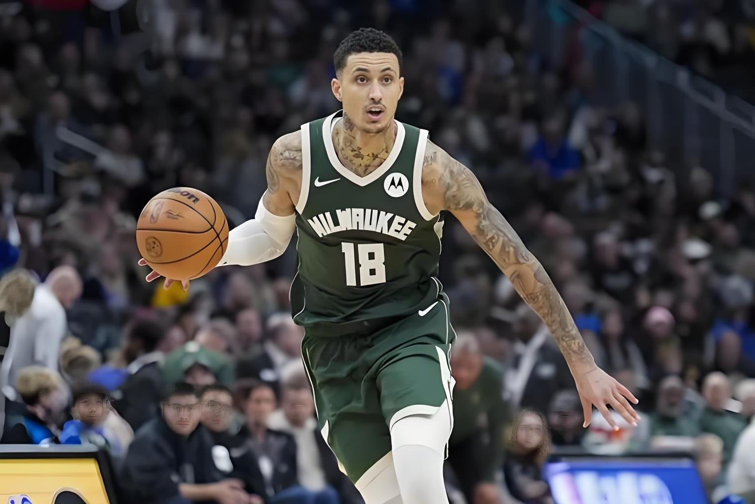 勇士三分大战胜卫冕冠军雄鹿的简单介绍 勇士三分大战胜卫冕冠军雄鹿的简单介绍