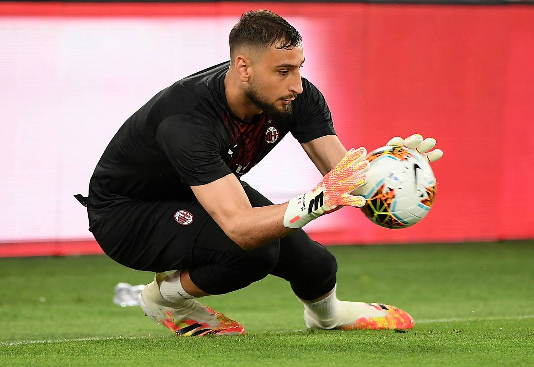 关于AC米兰将迎战法甲球队，胜负悬念依旧的信息