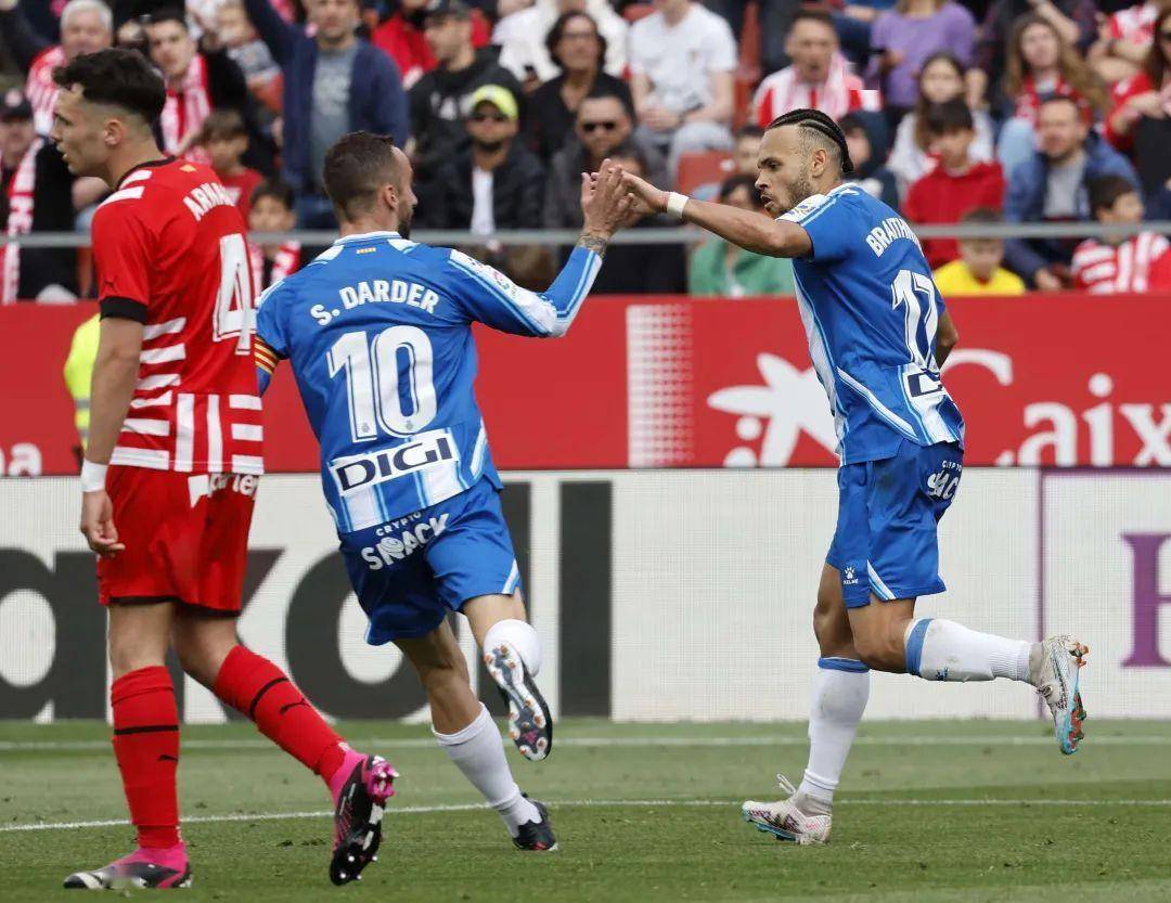 桑德豪森客场战胜对手，积极面对挑战的简单介绍